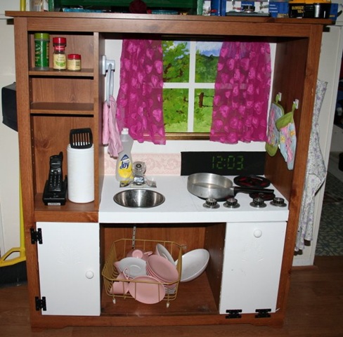 Kitchen on Diy Children   S Play Kitchen  Which Turned Out Really Good I Reckon